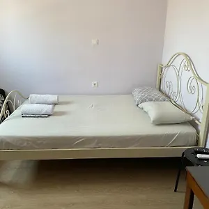Private With A Beautiful Veranda Héraklion