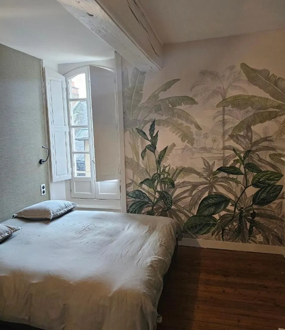 Appartement MAIRIE -APPT 75M2 -3 CHBRES Séparées à Rennes